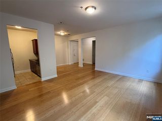 2022 Central Road 104, Fort Lee, NJ 07024