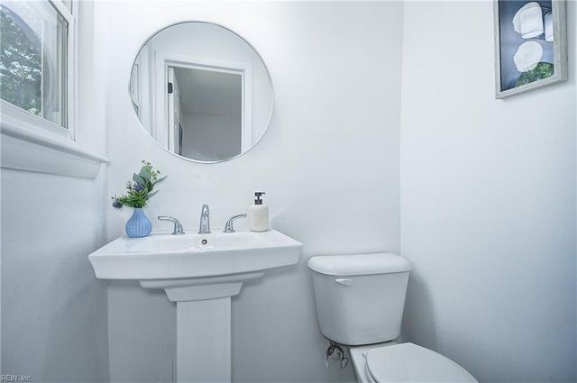 404 Ticonderoga Rd, Virginia Beach, VA 23462