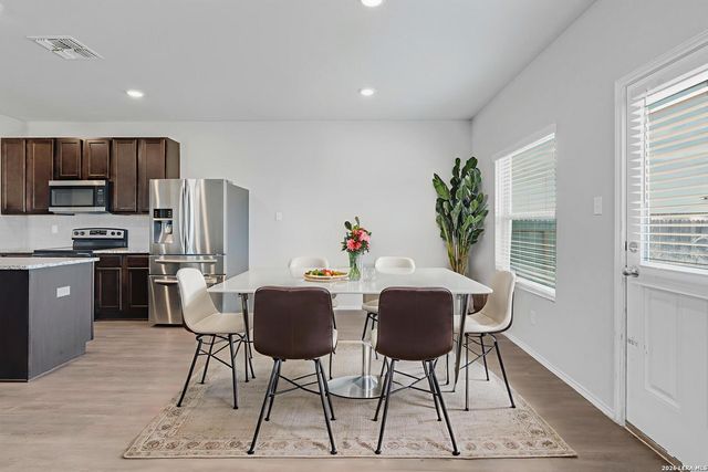 2532 Marty Way, Seguin, TX 78155