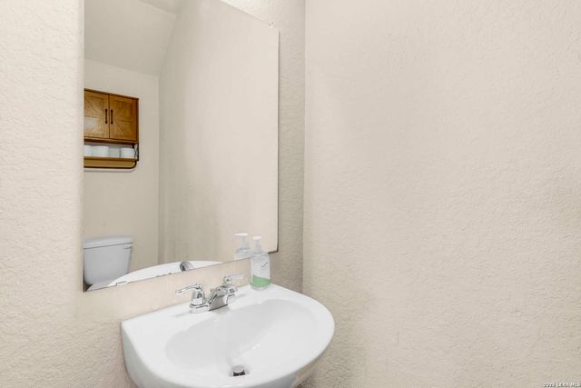 2532 Marty Way, Seguin, TX 78155