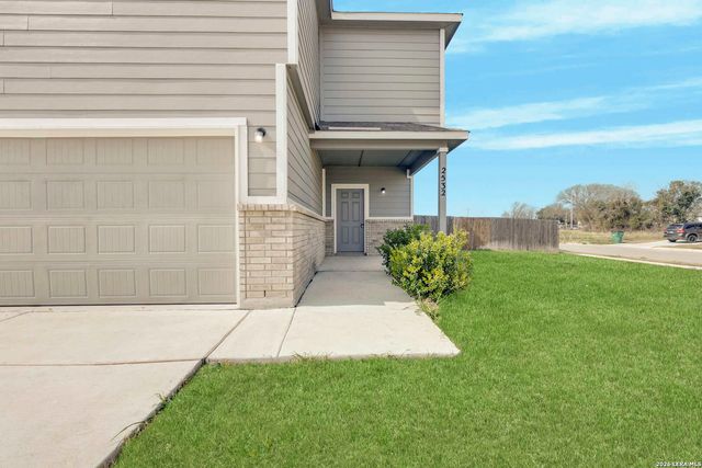 2532 Marty Way, Seguin, TX 78155