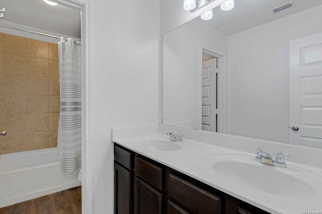 2532 Marty Way, Seguin, TX 78155