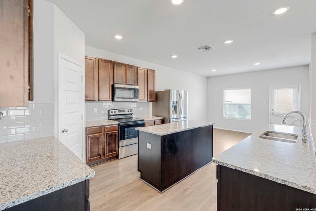 2532 Marty Way, Seguin, TX 78155