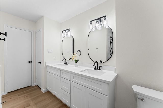 2914 Riata Lane, Houston, TX 77043