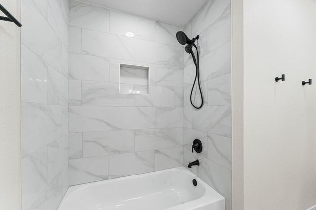 2914 Riata Lane, Houston, TX 77043