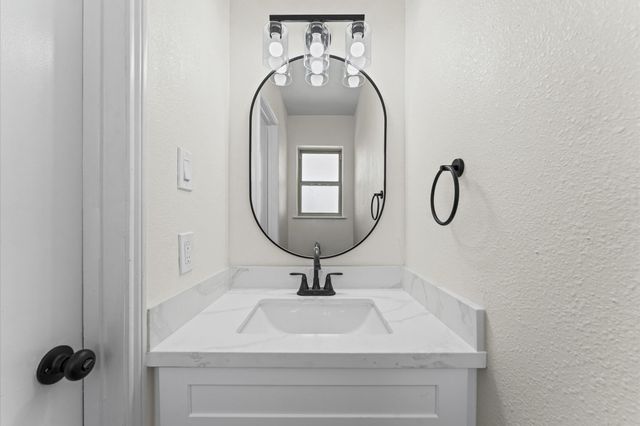 2914 Riata Lane, Houston, TX 77043