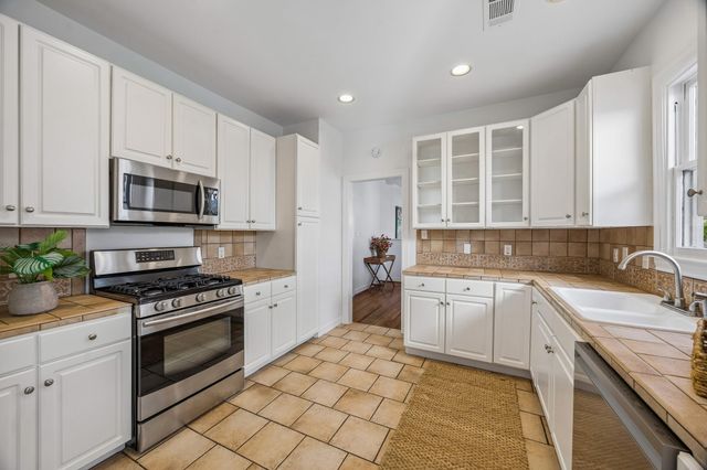 812 13th Street W, Houston, TX 77008