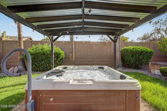 11230 S OAKWOOD Drive, Goodyear, AZ 85338