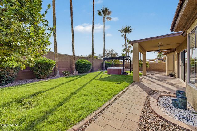 11230 S OAKWOOD Drive, Goodyear, AZ 85338