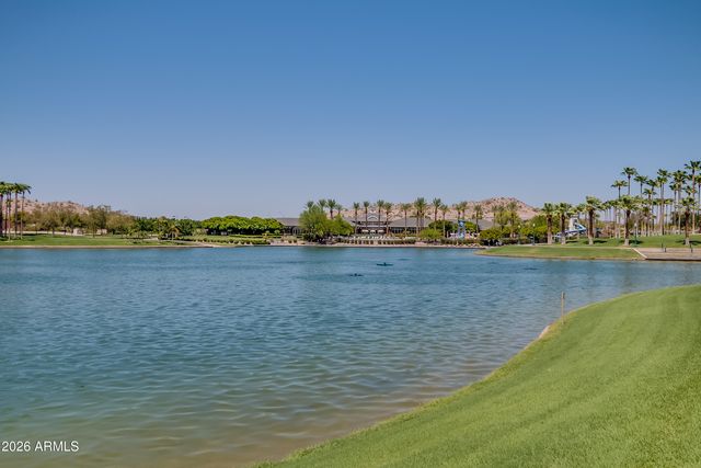 11230 S OAKWOOD Drive, Goodyear, AZ 85338