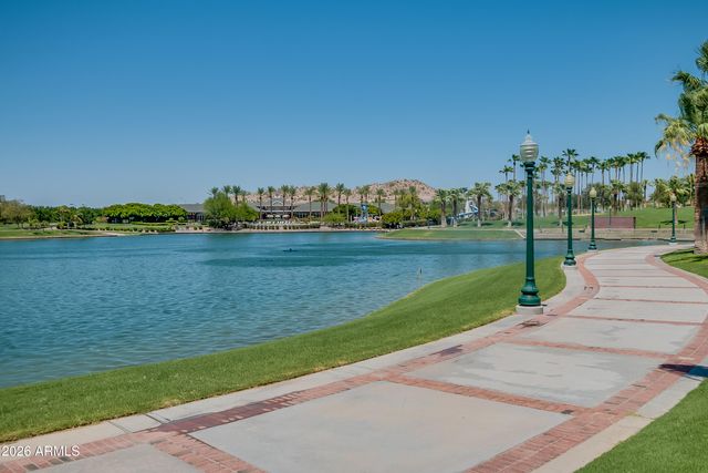 11230 S OAKWOOD Drive, Goodyear, AZ 85338