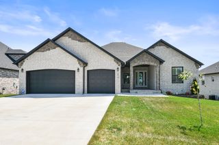 1674 North Marlowe Avenue, Springfield, MO 65802