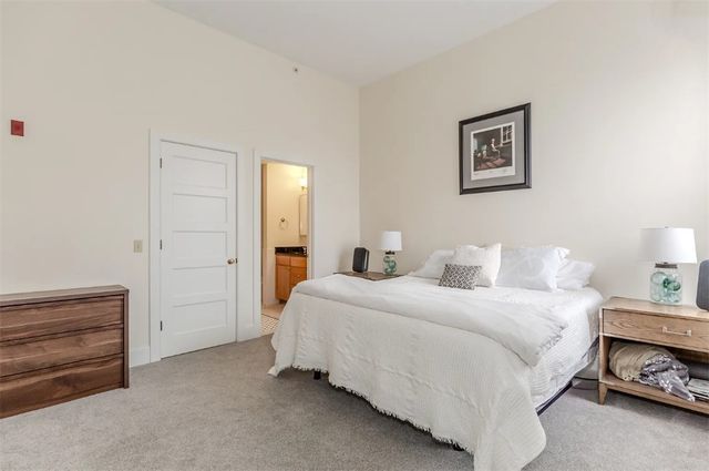 12 Elm Street 2, Newport, RI 02840