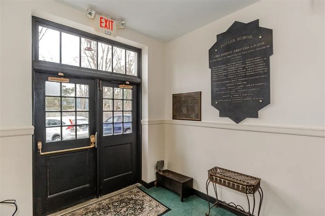 12 Elm Street 2, Newport, RI 02840