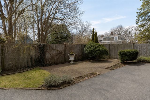 12 Elm Street 2, Newport, RI 02840