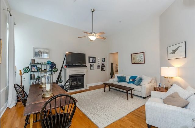12 Elm Street 2, Newport, RI 02840
