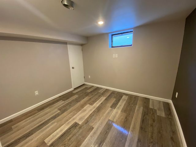 216 18th St NW, Minot, ND 58703