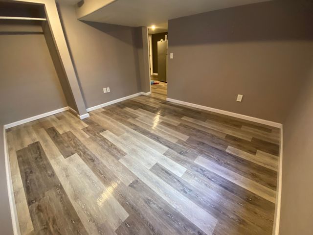 216 18th St NW, Minot, ND 58703