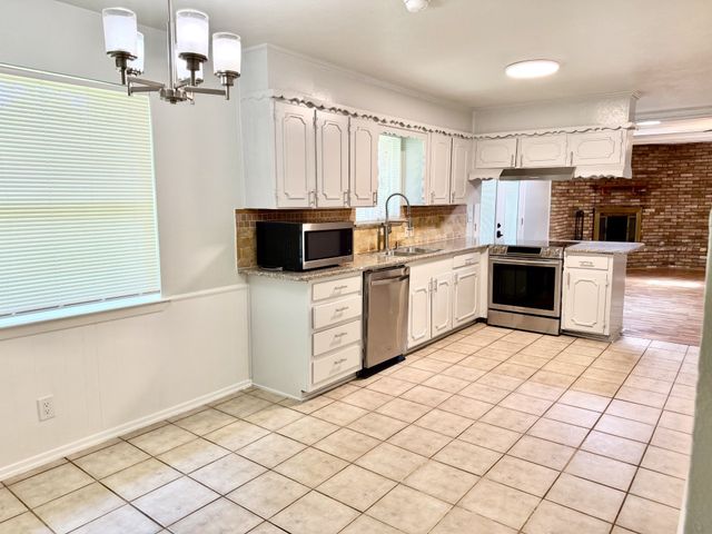 1212 Linden Drive, Plano, TX 75075