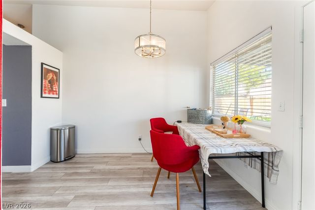 7320 Silver Ridge Drive, Las Vegas, NV 89128