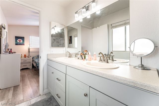 7320 Silver Ridge Drive, Las Vegas, NV 89128