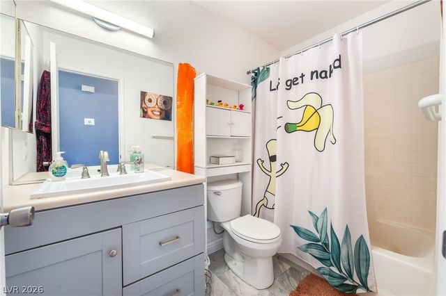 7320 Silver Ridge Drive, Las Vegas, NV 89128