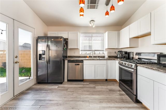 7320 Silver Ridge Drive, Las Vegas, NV 89128