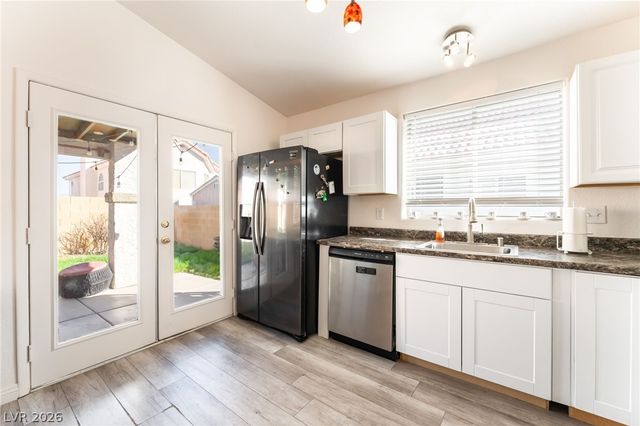 7320 Silver Ridge Drive, Las Vegas, NV 89128