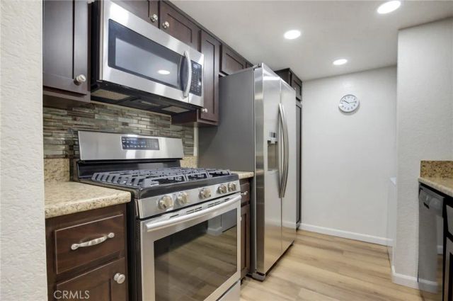 460 Oak Street 215, Glendale, CA 91204