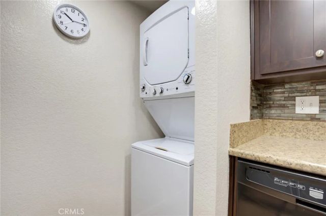 460 Oak Street 215, Glendale, CA 91204