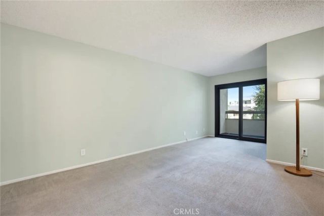 460 Oak Street 215, Glendale, CA 91204