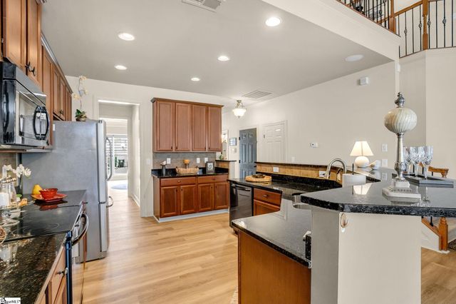 28 Dillworth Court, Simpsonville, SC 29681