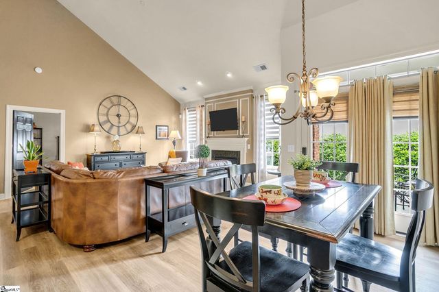 28 Dillworth Court, Simpsonville, SC 29681