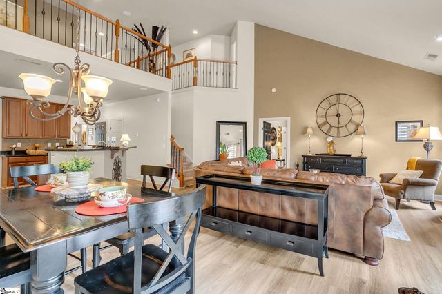 28 Dillworth Court, Simpsonville, SC 29681