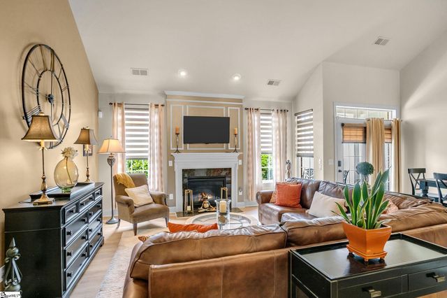 28 Dillworth Court, Simpsonville, SC 29681