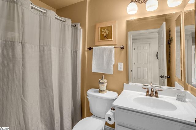 28 Dillworth Court, Simpsonville, SC 29681