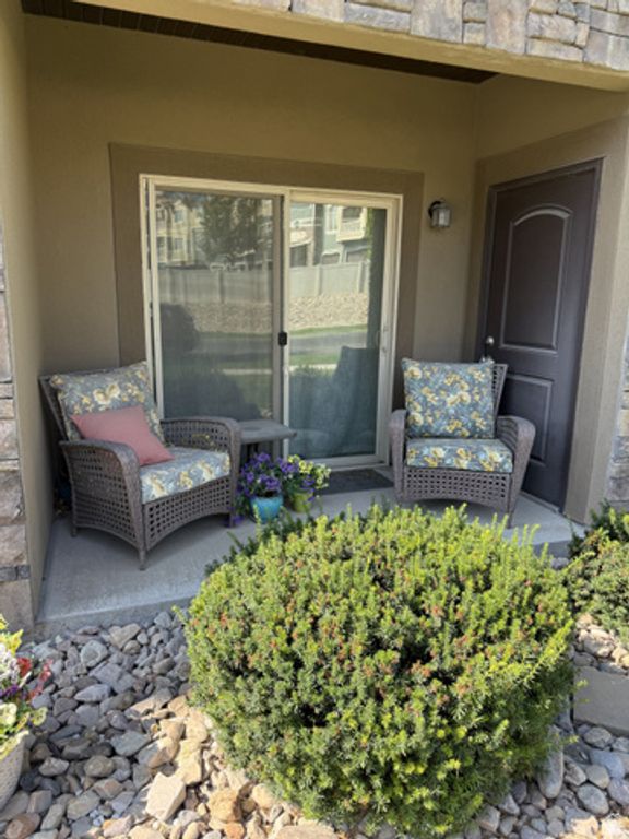 157 E JORDAN BLVD #302, Saratoga Springs, UT 84045 — photo 2