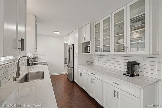 6588 Snow Apple Drive, Clarkston, MI 48346