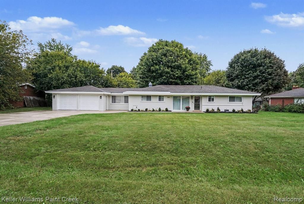 6588 Snow Apple Drive, Clarkston, MI 48346