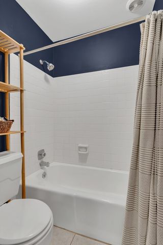 210 Raintree Dr, Hermitage, TN 37076