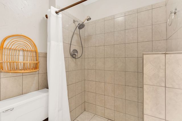 210 Raintree Dr, Hermitage, TN 37076