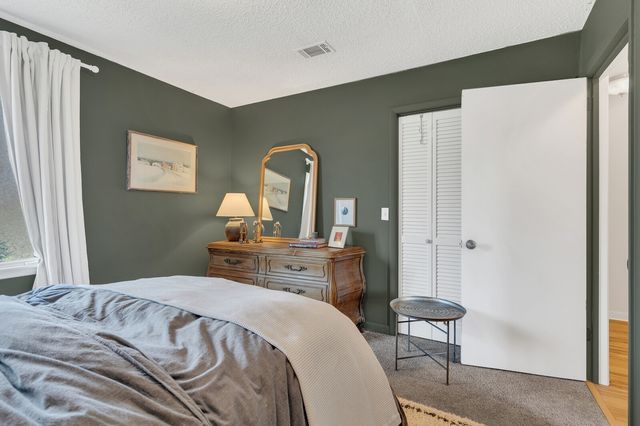 210 Raintree Dr, Hermitage, TN 37076