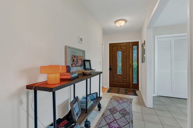 210 Raintree Dr, Hermitage, TN 37076