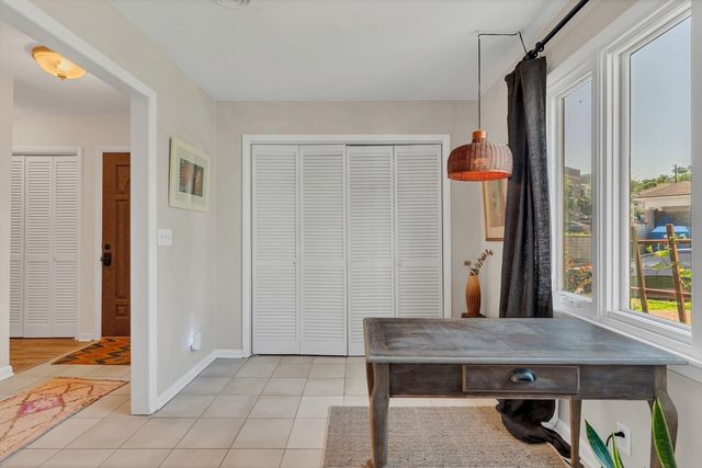 210 Raintree Dr, Hermitage, TN 37076