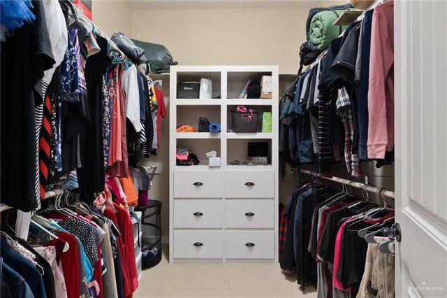 2201 W Rhin Drive, Edinburg, TX 78539