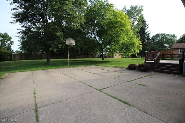 4780 Echovalley Street NW, North Canton, OH 44720