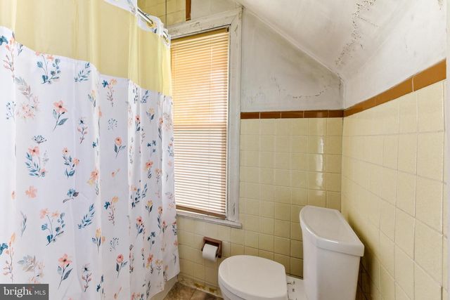 200 READING AVE, Barrington, NJ 08007