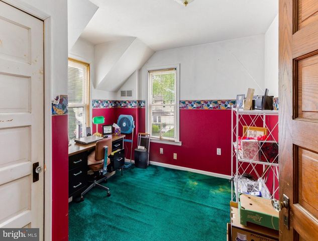 200 READING AVE, Barrington, NJ 08007