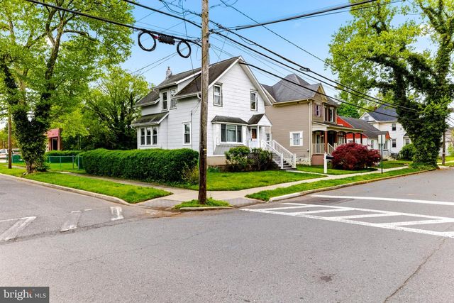 200 READING AVE, Barrington, NJ 08007