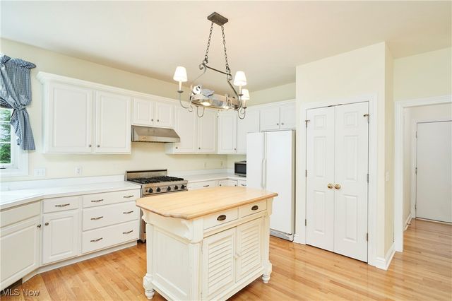 4417 Wyndham Way, Copley, OH 44321